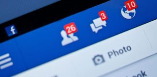 Facebook. Contrato de adhesión. Prorroga de competencia. Cláusula no escrita